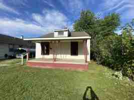 featured image of 124 North Beard Street #NA