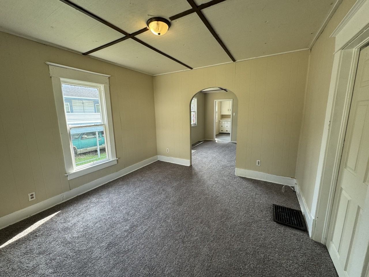 124 North Beard Street #NA - Photo 2 of 16