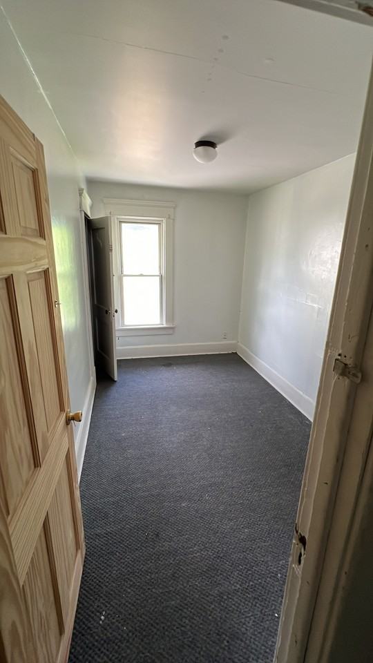 203 Buckingham Ave #203 - Photo 2 of 7