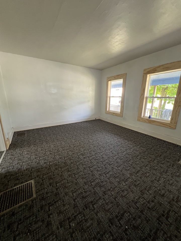 203 Buckingham Ave #203 - Photo 7 of 7