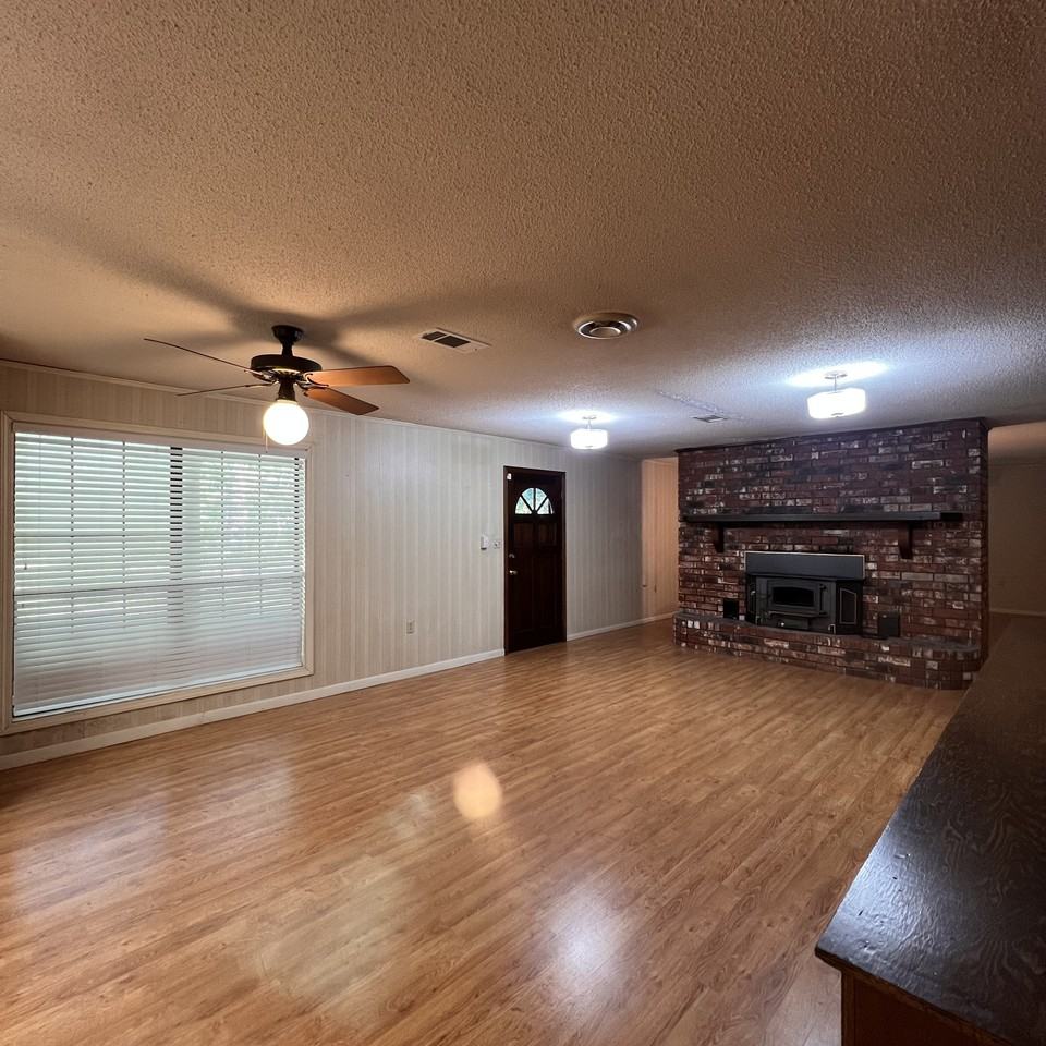 1925 Belview Rd #NA - Photo 3 of 35