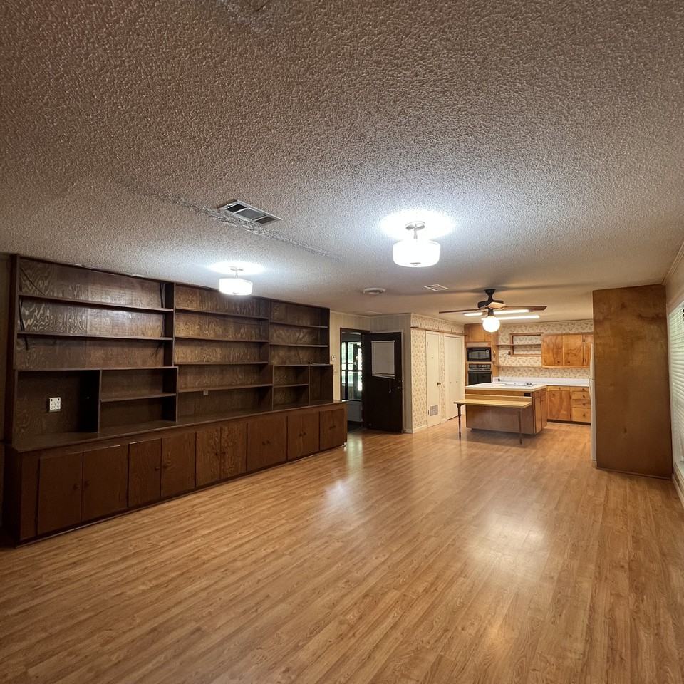 1925 Belview Rd #NA - Photo 4 of 35
