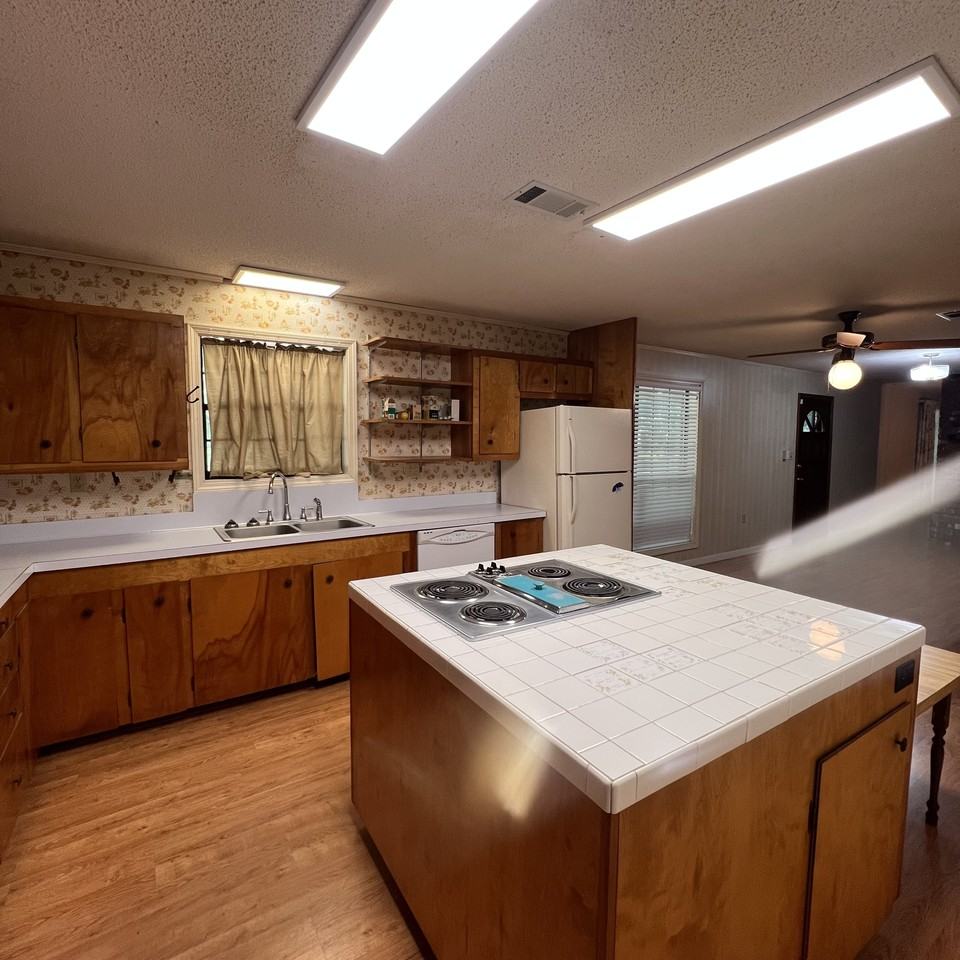 1925 Belview Rd #NA - Photo 7 of 35