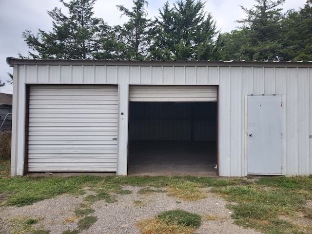 205 Randolph St #NA - Photo 2 of 25