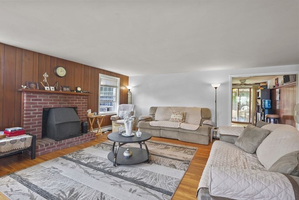 26 Melanie Cir - Photo 2 of 29