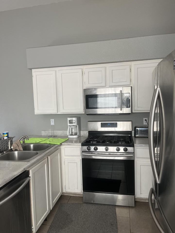 Garnet Gable Ave - Photo 2 of 15