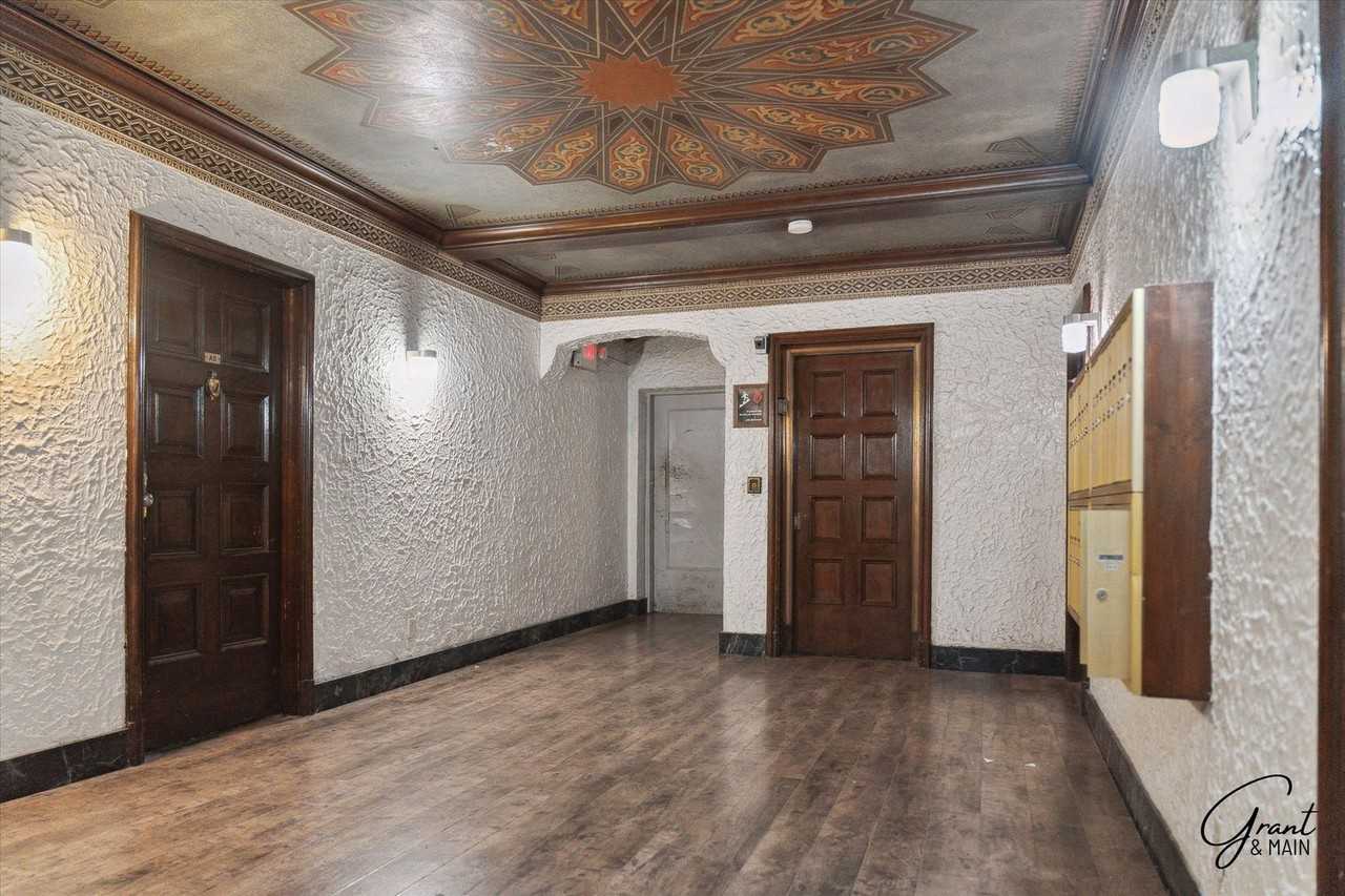 2023 Tuxedo - FDR Tuxedo - Photo 4 of 40