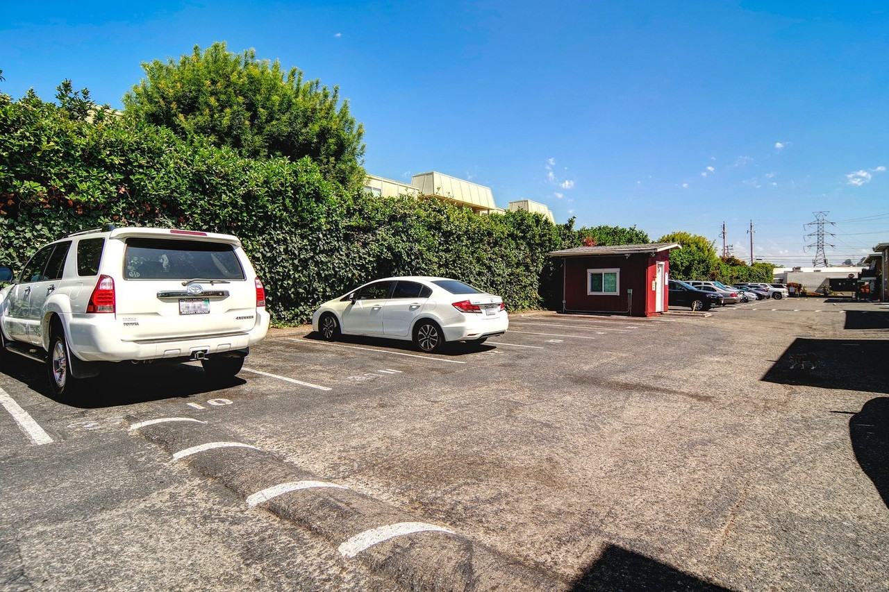 25401 Cypress Ave - Park Place - Photo 4 of 23