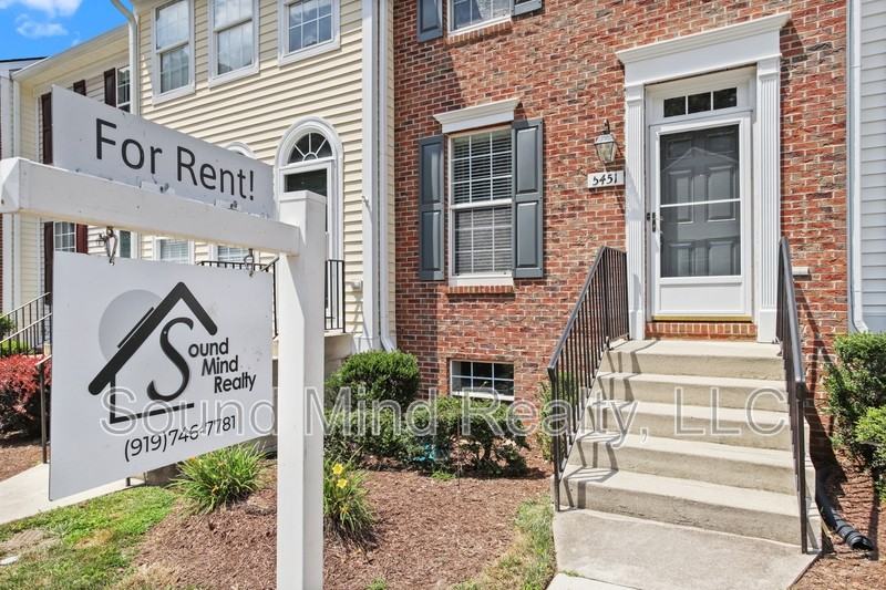 5451 Crabtree Park Ct - Photo 3 of 34