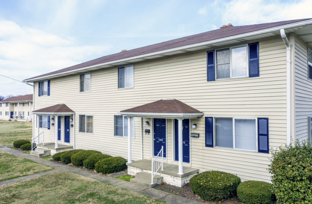 Colonial Manor Apartments - Photo 7 of 9