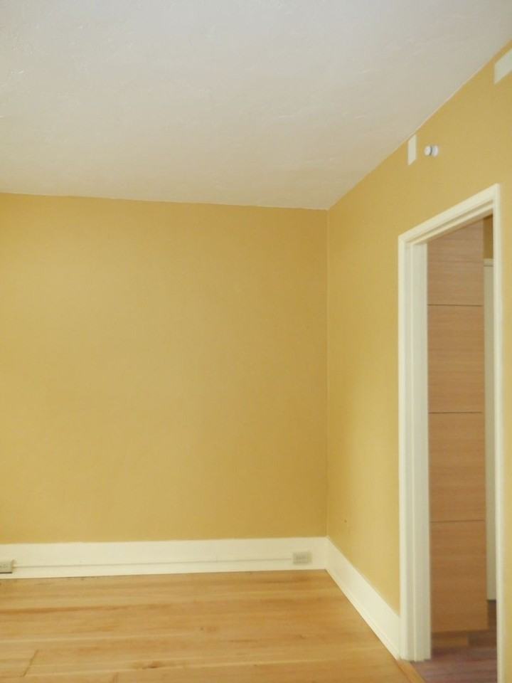 136 Nw Florida Ave #1 - Photo 4 of 9