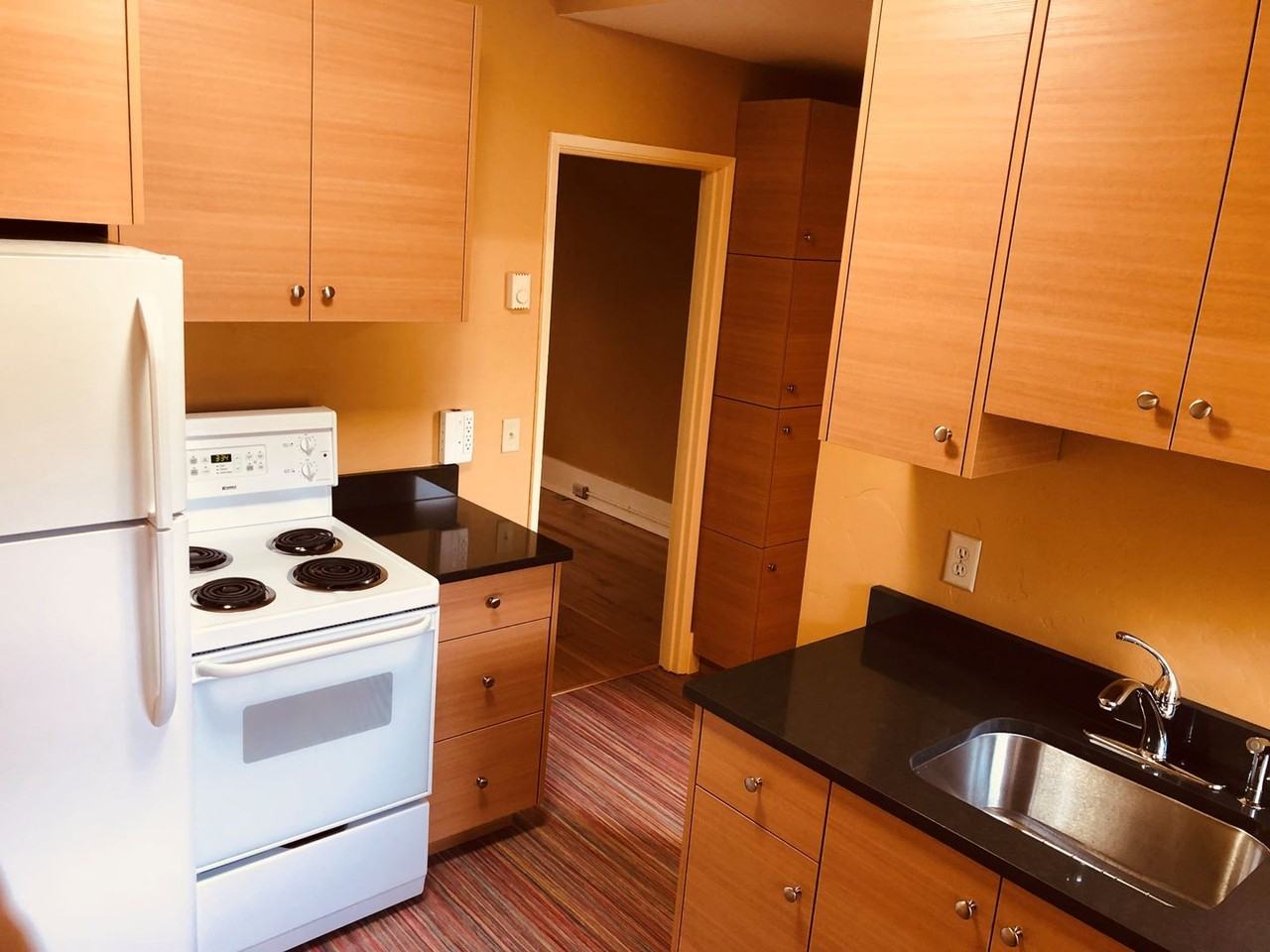 136 Nw Florida Ave #1 - Photo 5 of 9