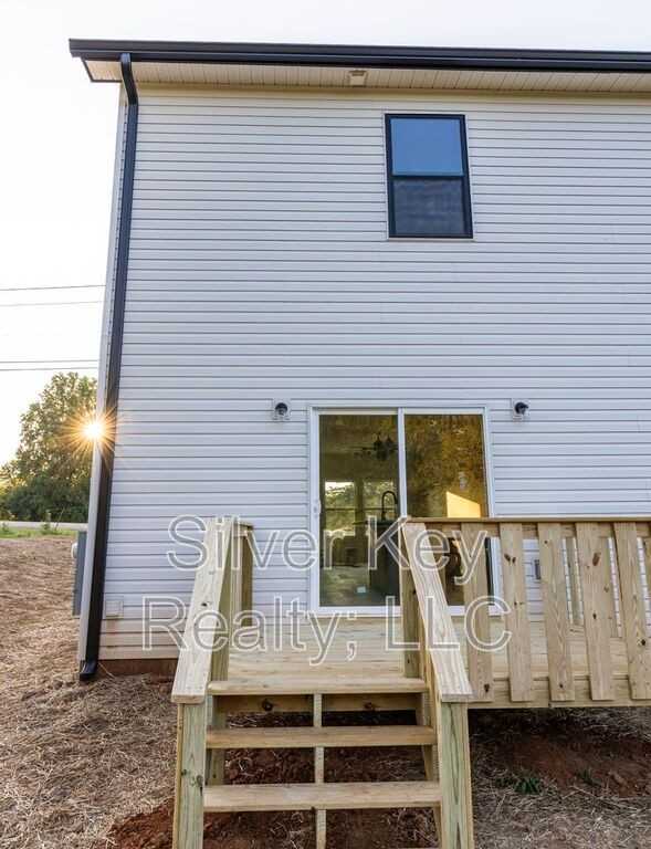 1987 Highway - Photo 2 of 10