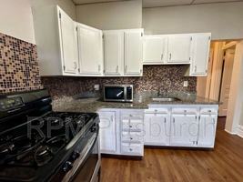 featured image of 700 Ivy St #2