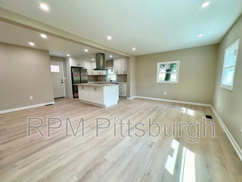 1014 Glencoe Ave - Photo 3 of 14