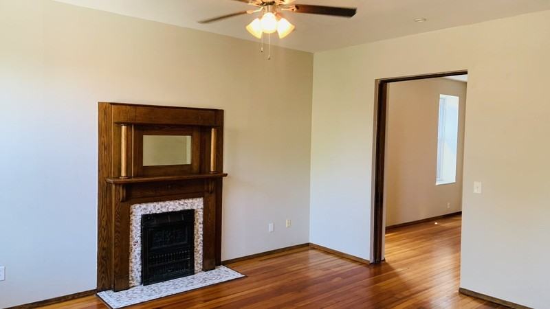 3218A Cherokee St - Photo 2 of 19