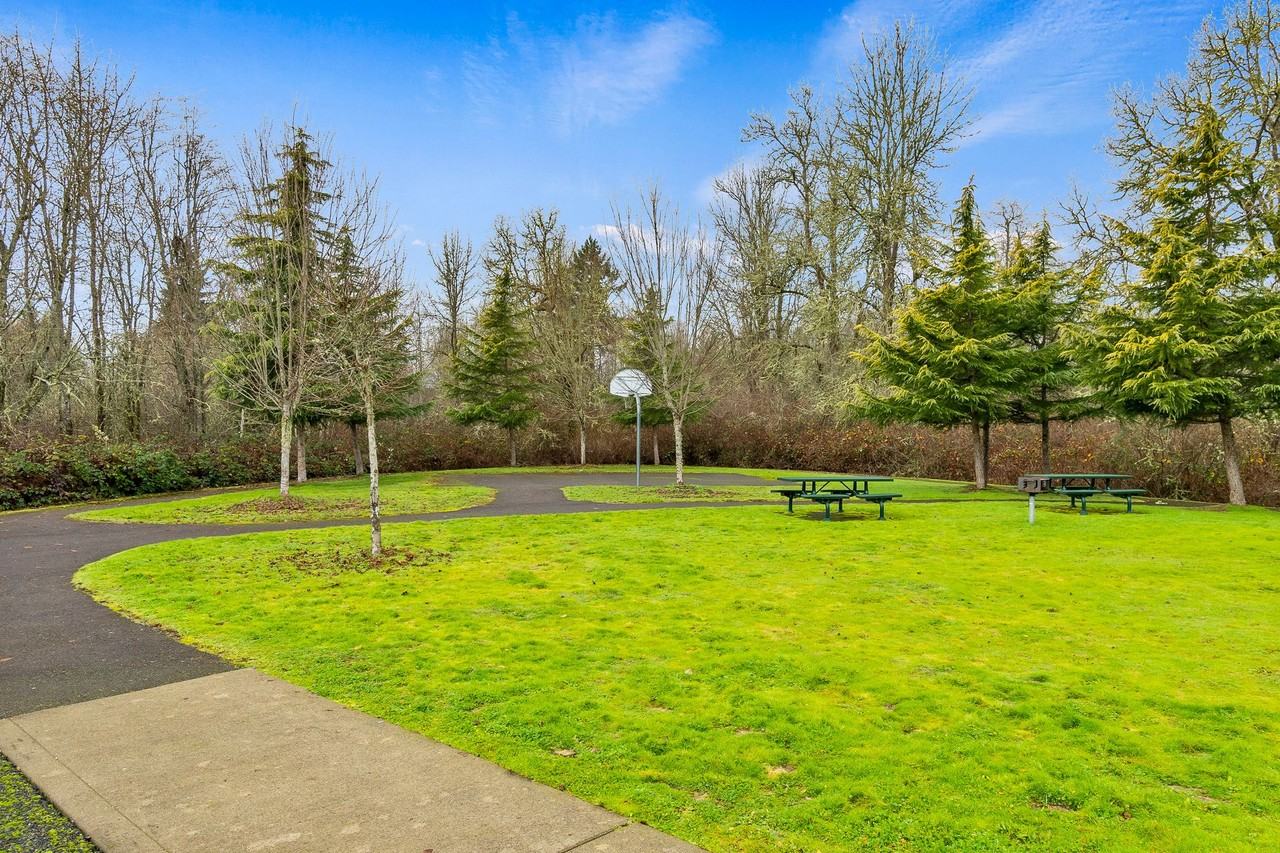 The Perfect Blend of Recreation and Relaxation at Fairway Oaks - Photo 5 of 50