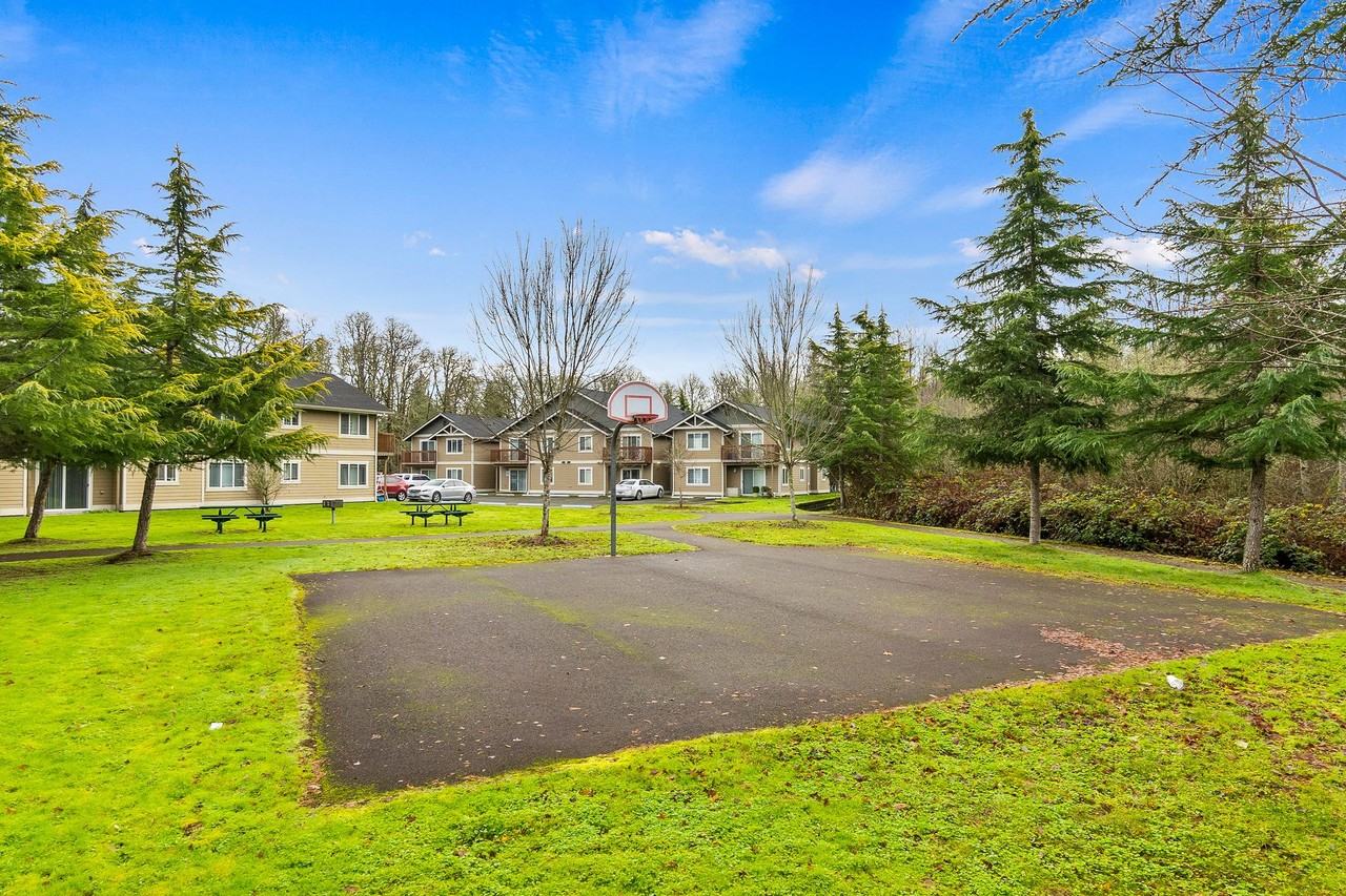 The Perfect Blend of Recreation and Relaxation at Fairway Oaks - Photo 6 of 50