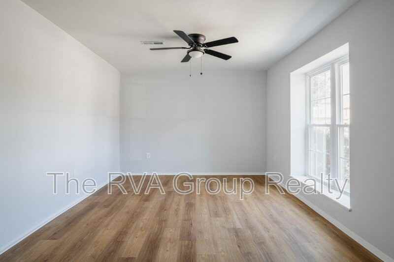 749 Pleasant St - Photo 5 of 45