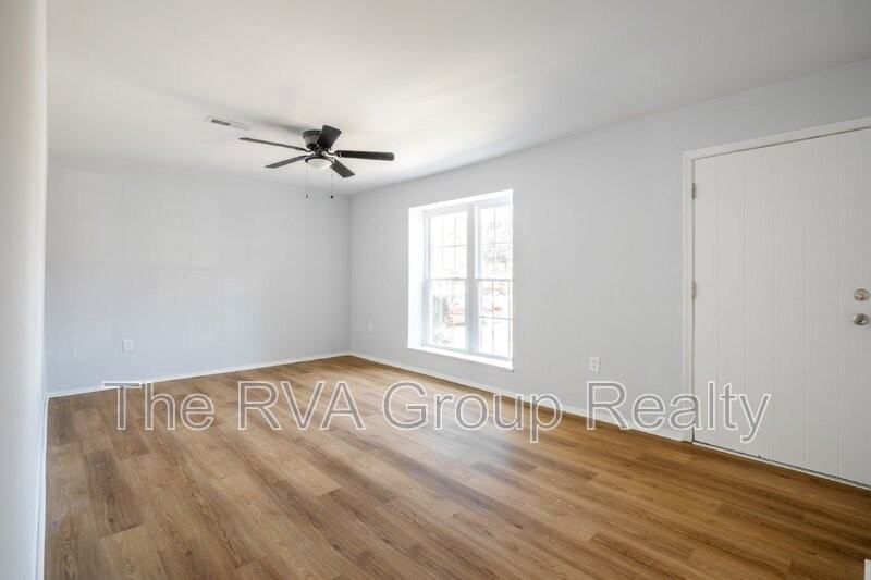 749 Pleasant St - Photo 6 of 45