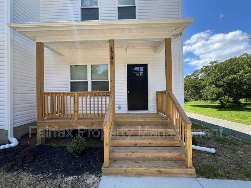 1746 Morgantown Rd - Photo 2 of 23