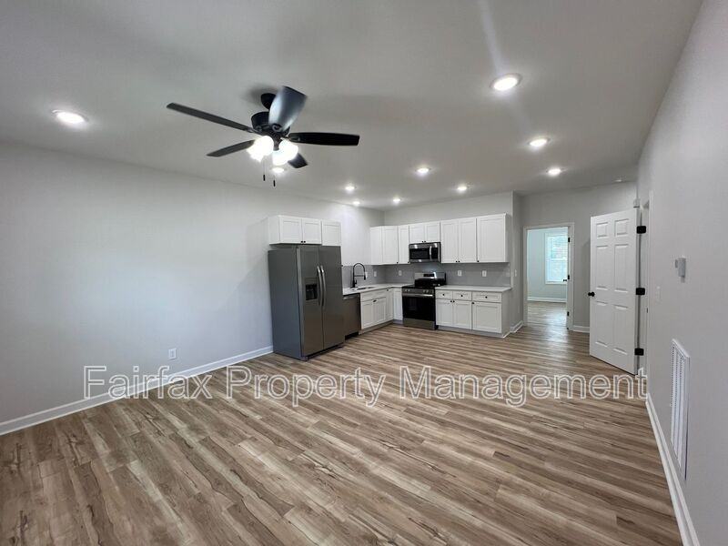 1746 Morgantown Rd - Photo 3 of 23