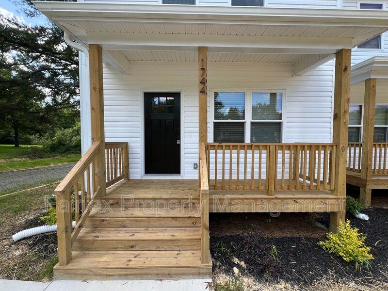 1744 Morgantown Rd - Photo 3 of 30