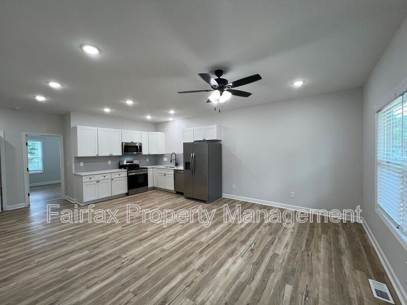 1744 Morgantown Rd - Photo 4 of 30