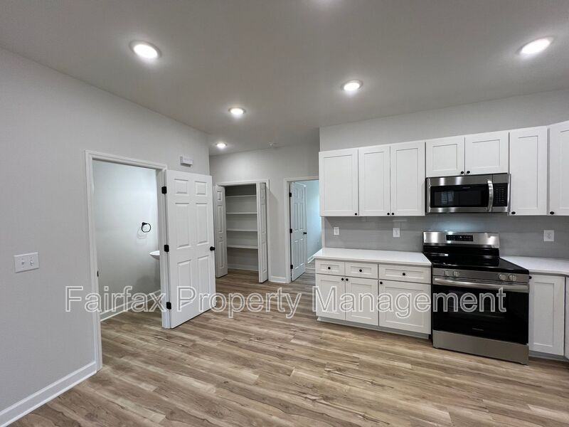 1744 Morgantown Rd - Photo 7 of 30