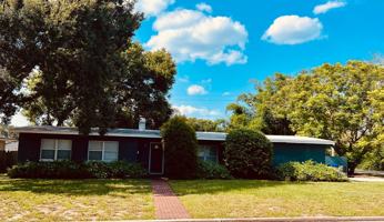 featured image of 1421 Ridgecrest Rd