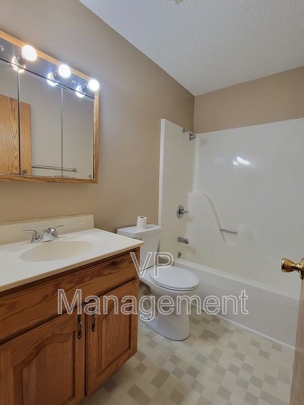 20 Park Crest Ct - Photo 3 of 9