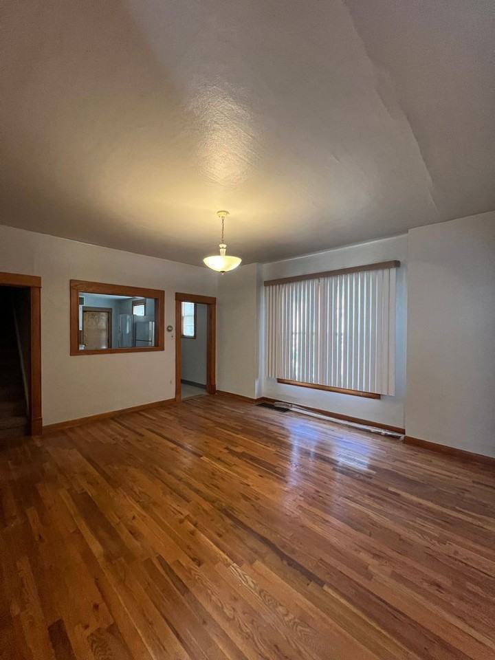 723 E Ermina Ave - Photo 4 of 18