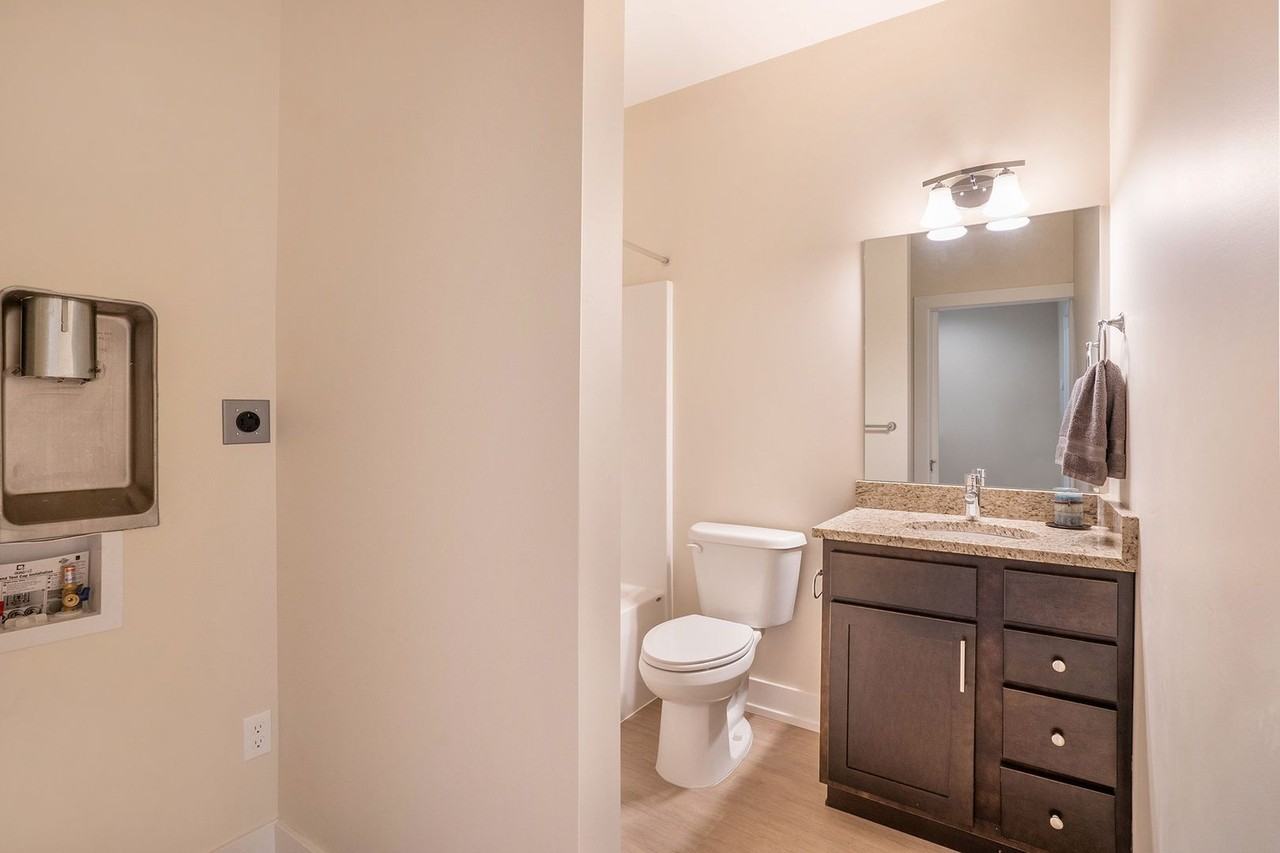 6028 Port View Dr Se - Photo 3 of 20