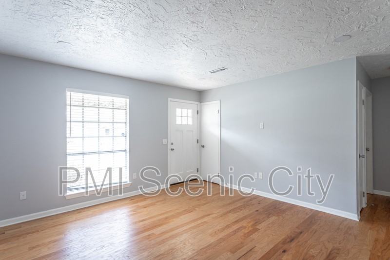 2508 Woodfin Ave - Photo 6 of 27