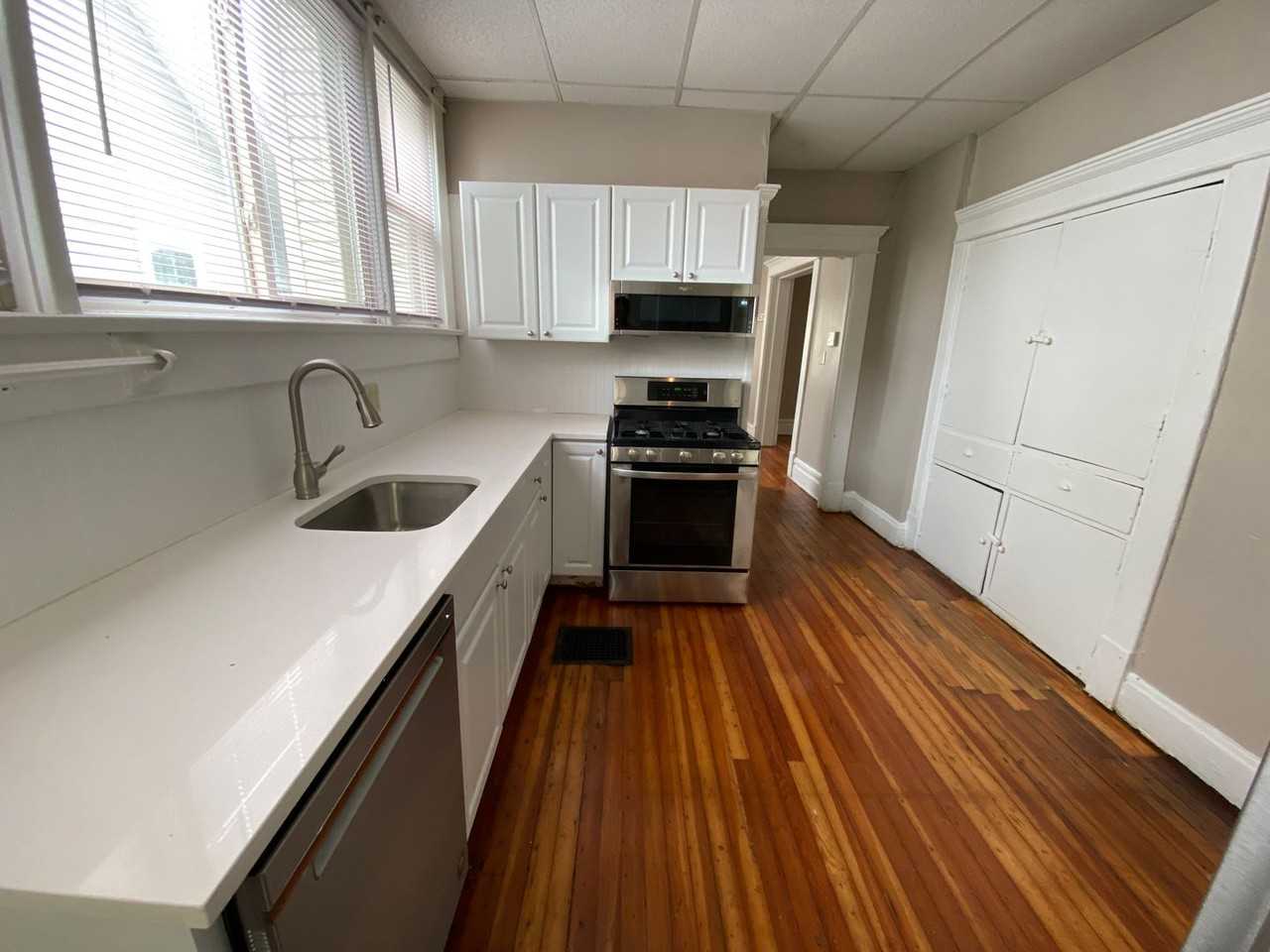 149 W Norwich Ave - Photo 5 of 16