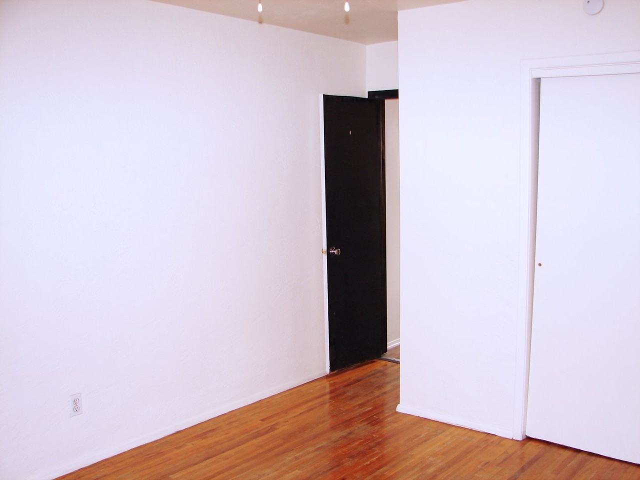 One Bedroom Apartments in the Heart of Albuquerque - Photo 5 of 5