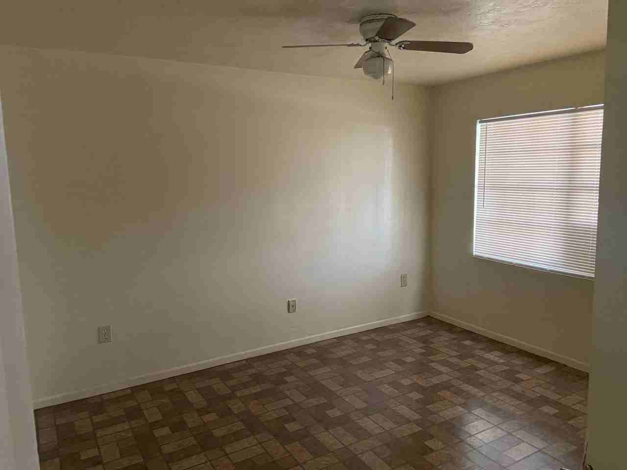 5007 19th St W - Photo 4 of 14