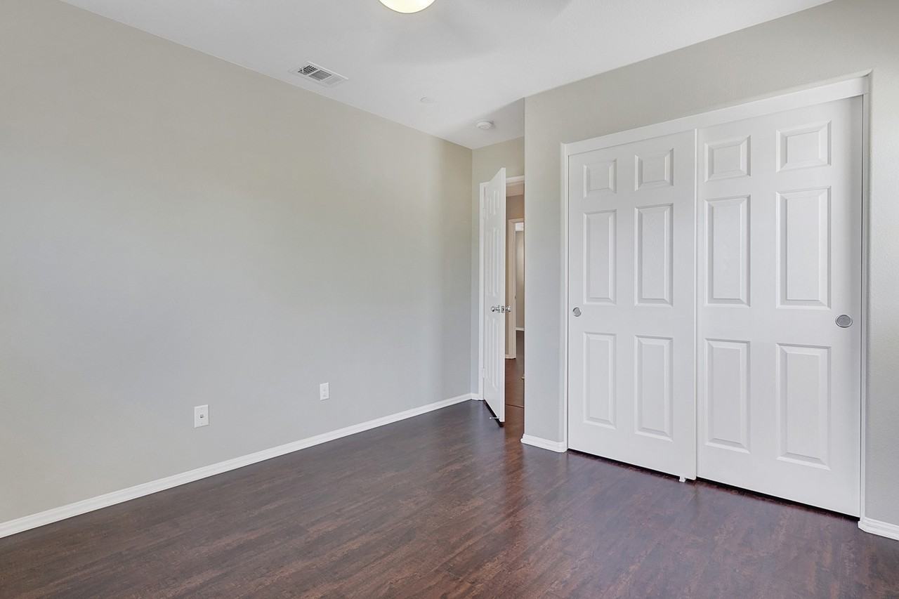 607 Calle Vibrante - Photo 4 of 30