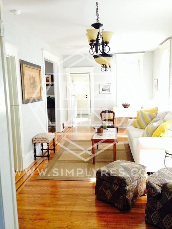 33 Sheridan Ave S - Photo 3 of 10