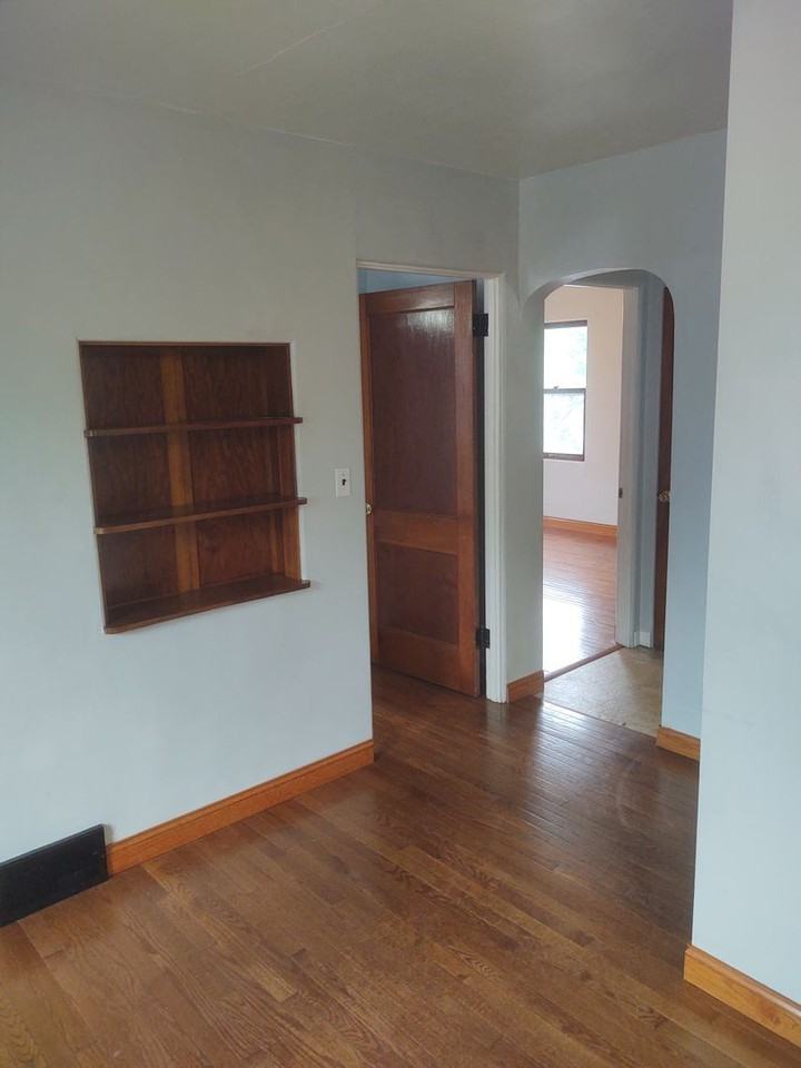 SW 3221 18th RI - Photo 3 of 13