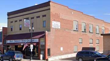 featured image of 619 Broadway St