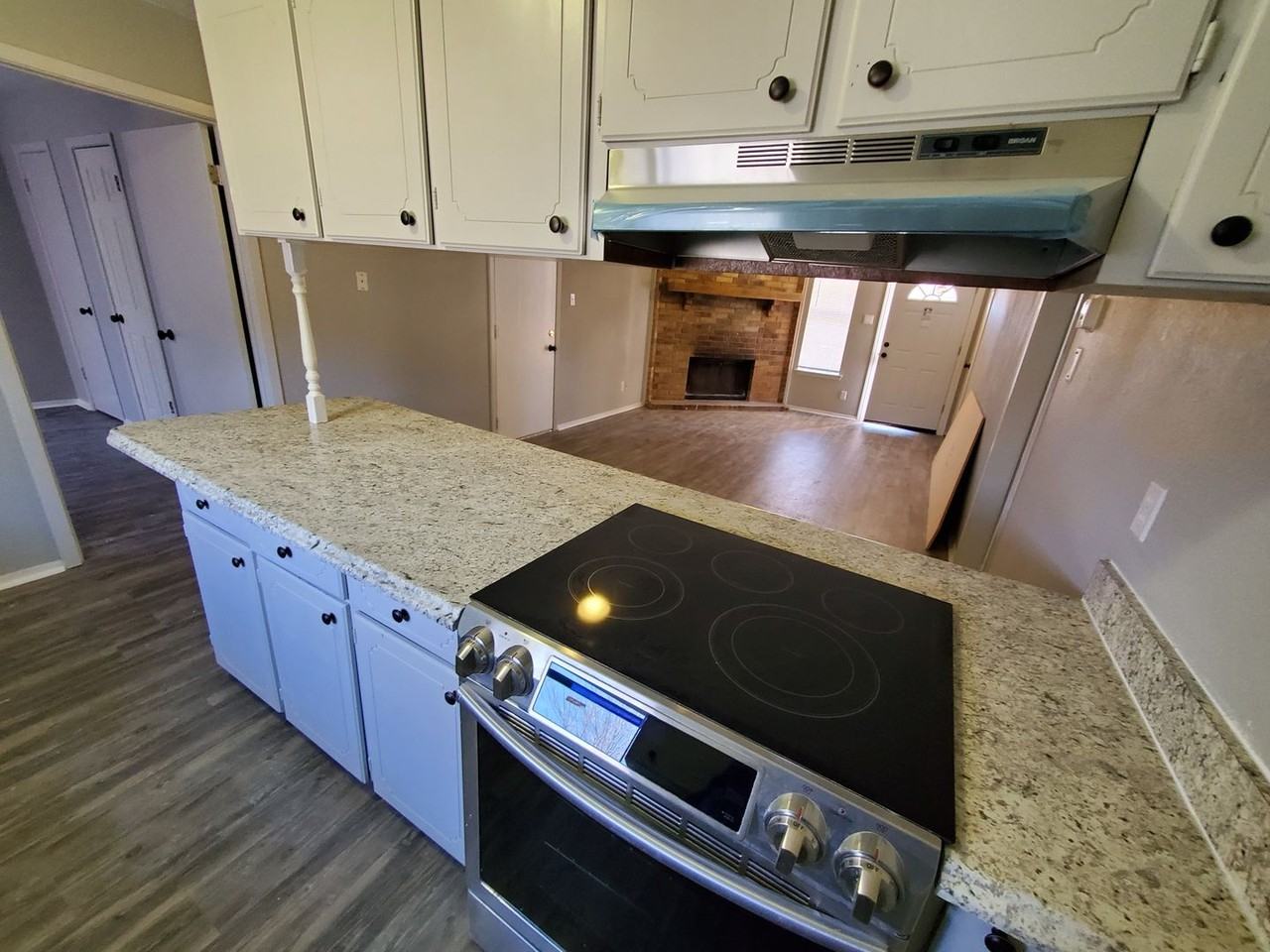 3322 Erin St - Photo 7 of 14