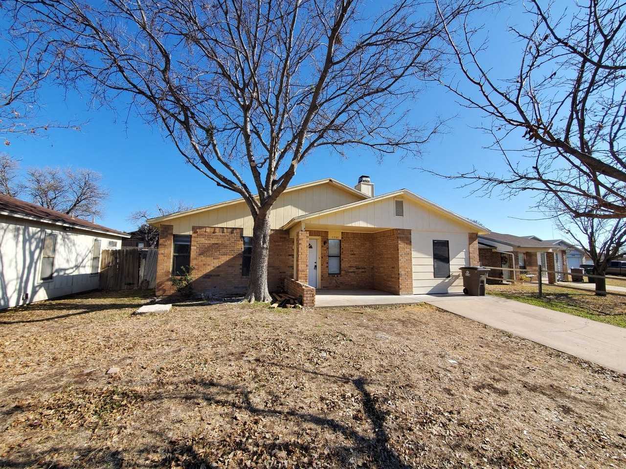 3322 Erin St - Photo 2 of 14