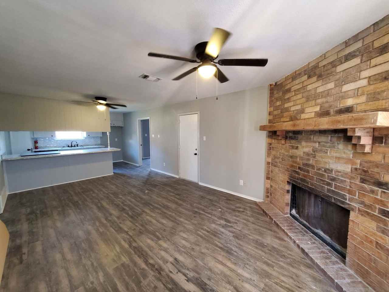 3322 Erin St - Photo 3 of 14