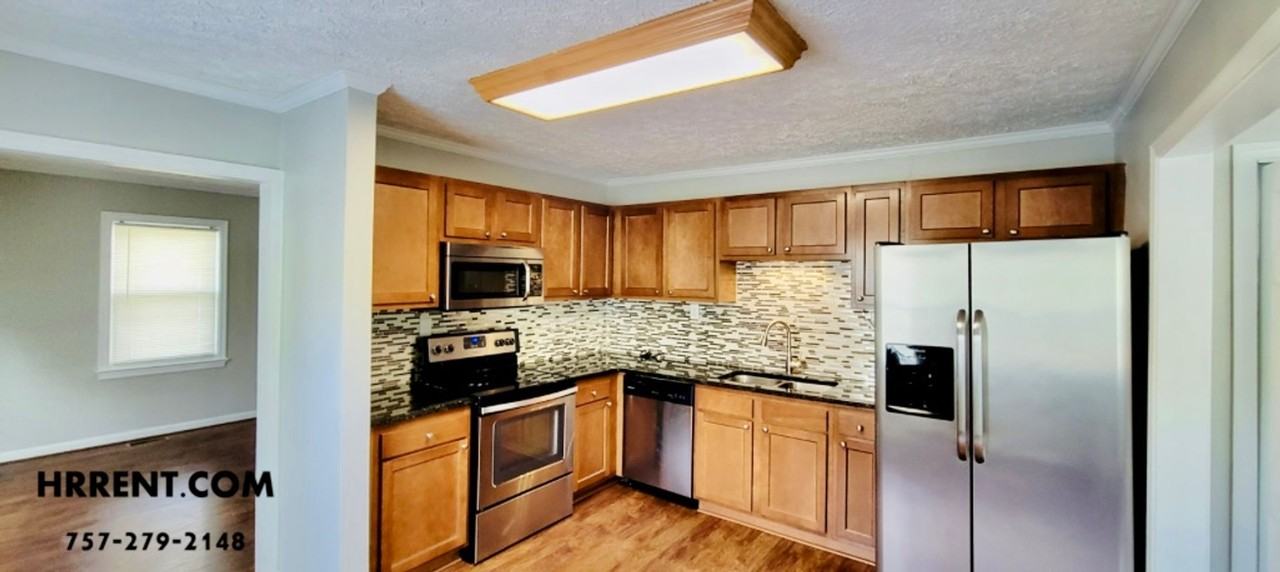 125 Roland Dr - Photo 6 of 14