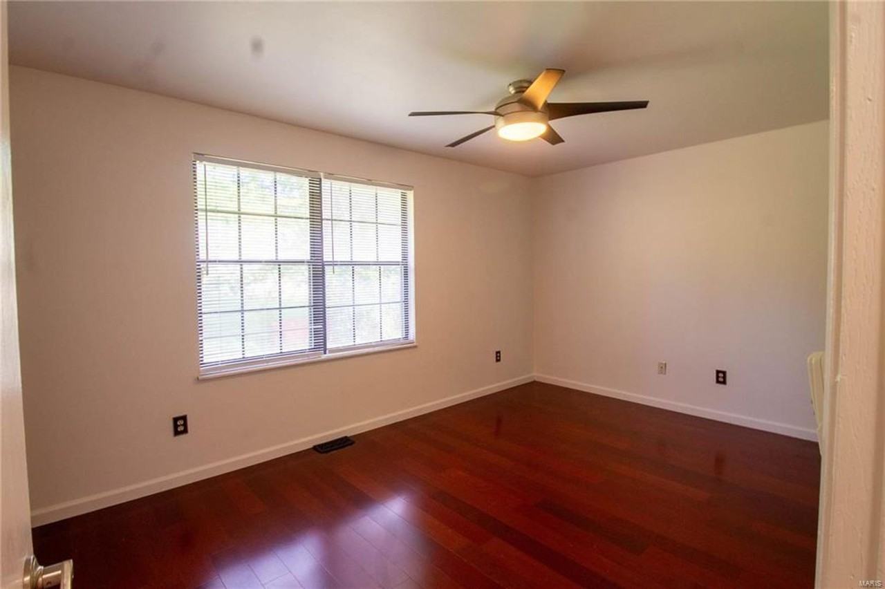 18 Brooker Ct - Photo 3 of 13