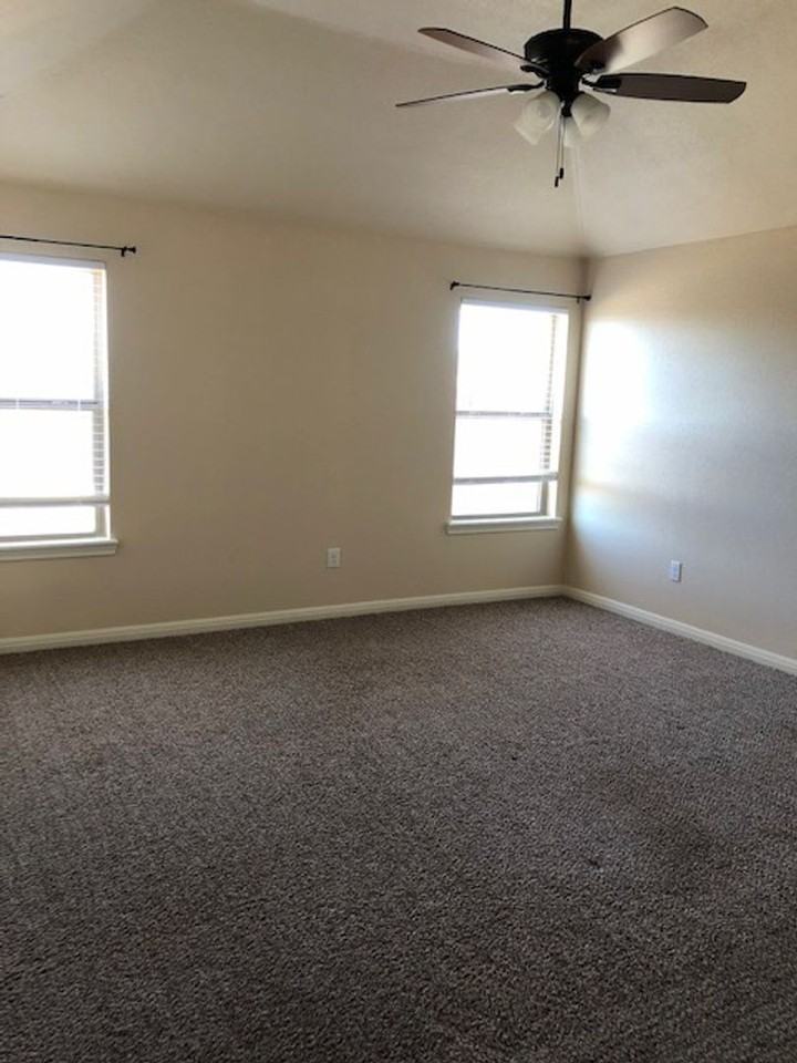 7420 Mountain View Rd - Photo 2 of 21