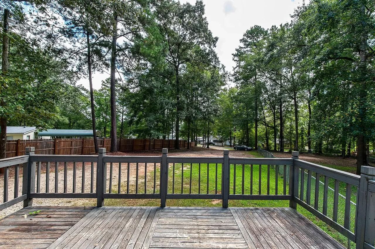 135 Angeline Circle Southeast - Photo 2 of 11