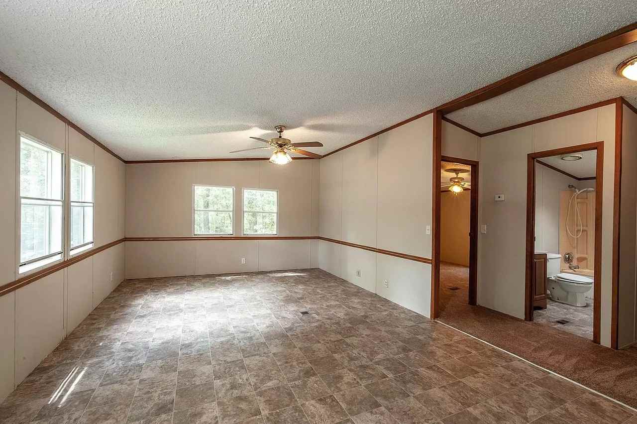 135 Angeline Circle Southeast - Photo 5 of 11