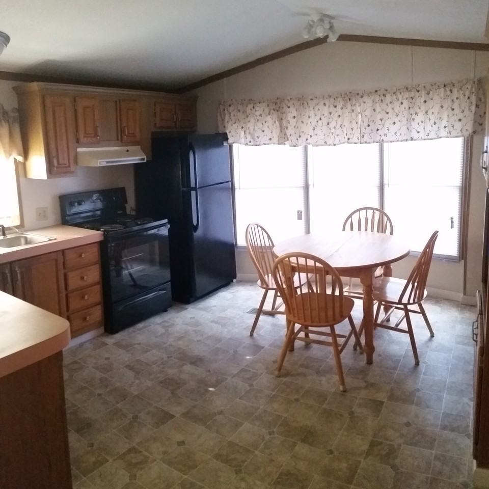 2486 Bear Creek Rd - Photo 3 of 10